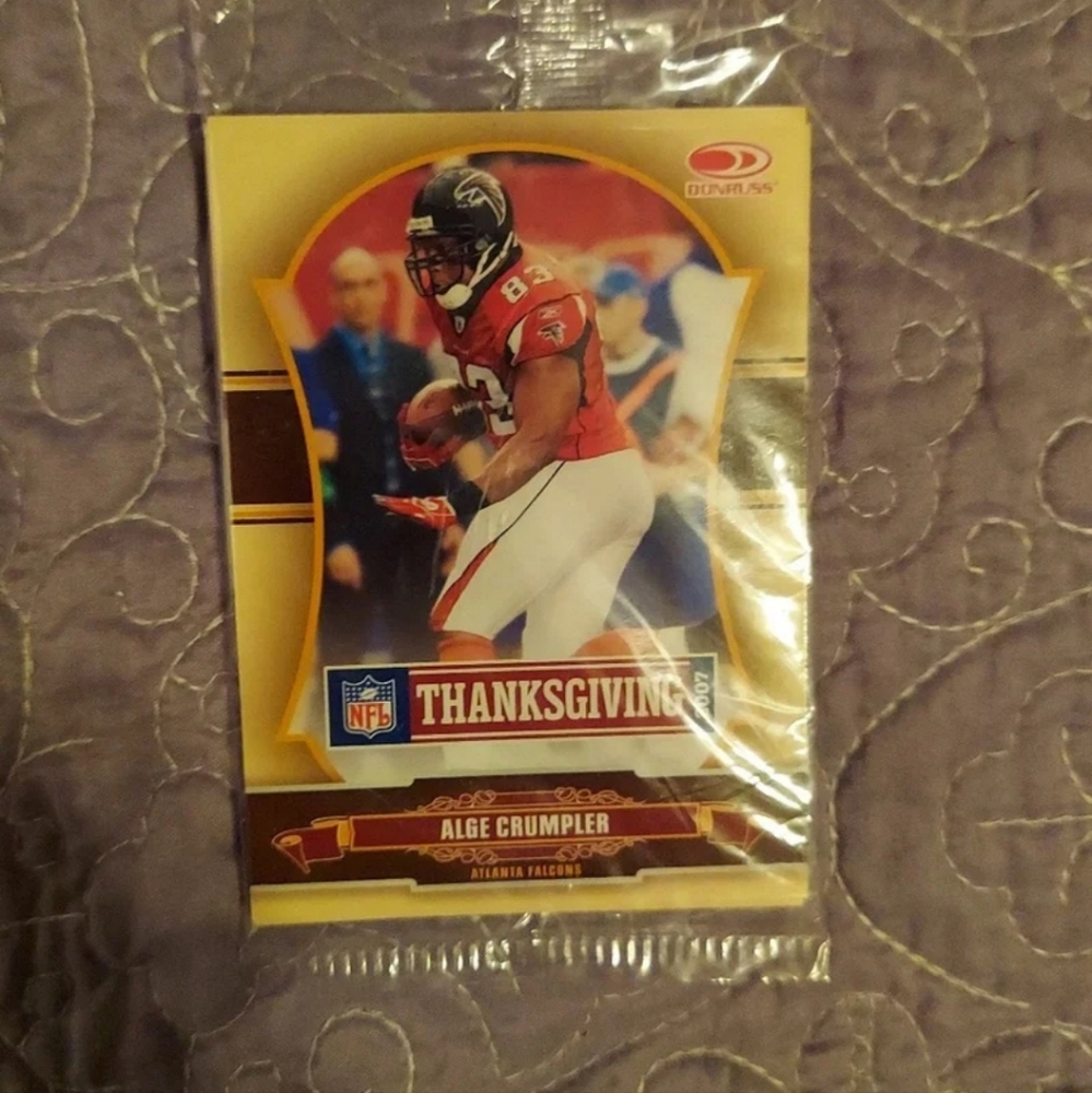Thanksgiving 2007 Run to the Football Playoffs Alge Crumpler Mystery Pk 6-8 NFL